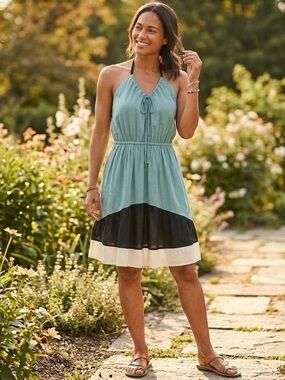 NWT Hoss Intropia  Coastal Medium  Sage Green/ Black Designer Halter Dress